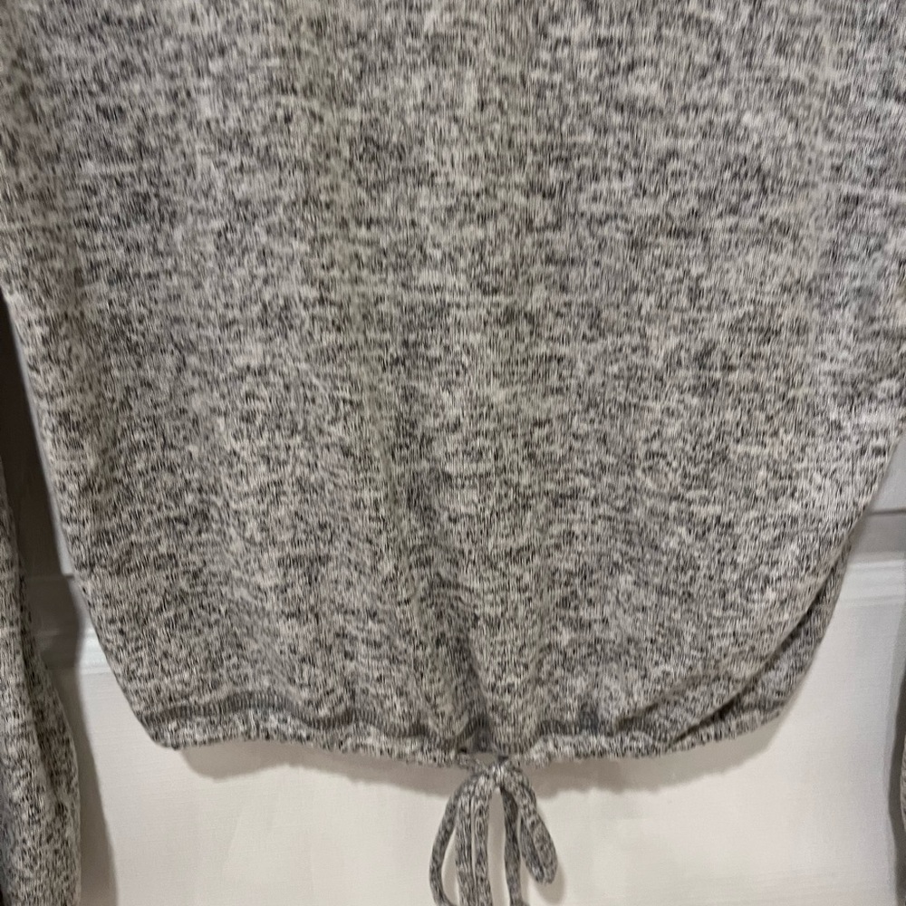 A&F Sweater✨ - Picture 5 of 7